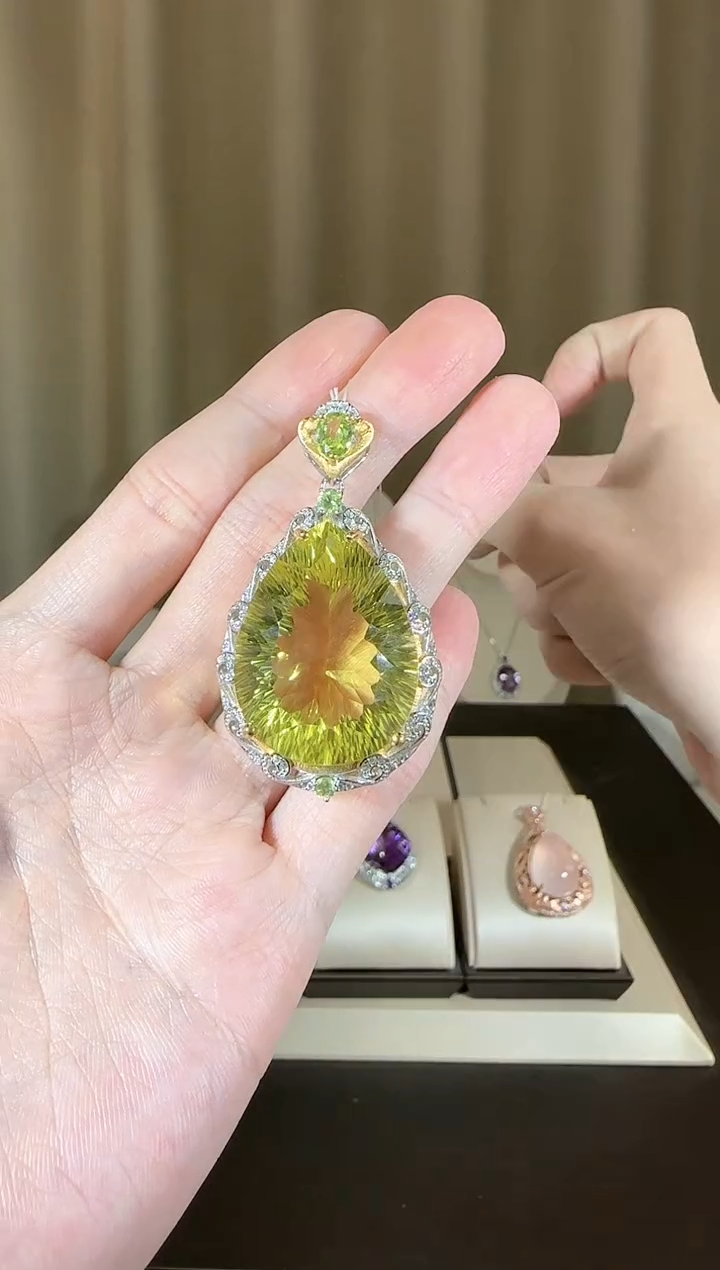 【闪购商品】水晶颈饰银S925镶嵌23*25mm高级款柠檬晶