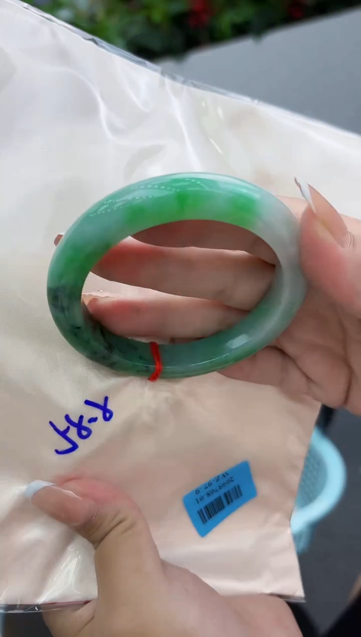 【闪购商品】翡翠手镯未镶嵌翡翠手镯