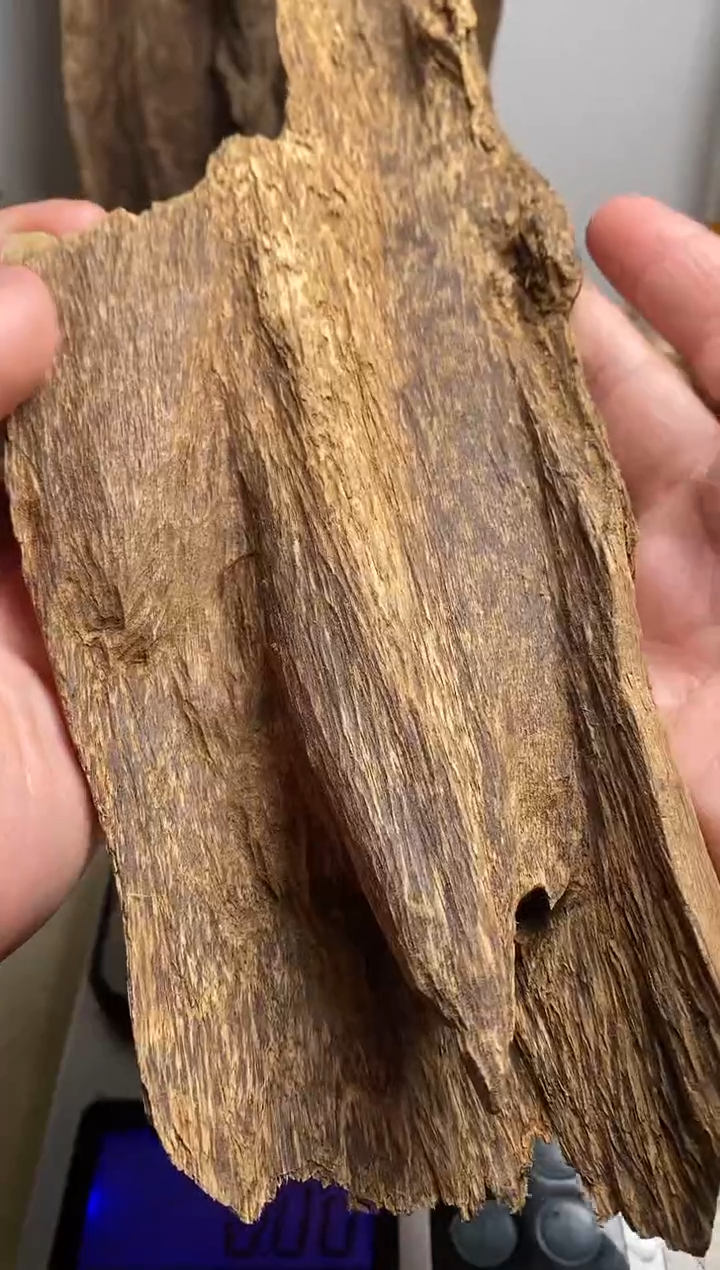 【闪购商品】沉香手把件达拉干沉香原料166克