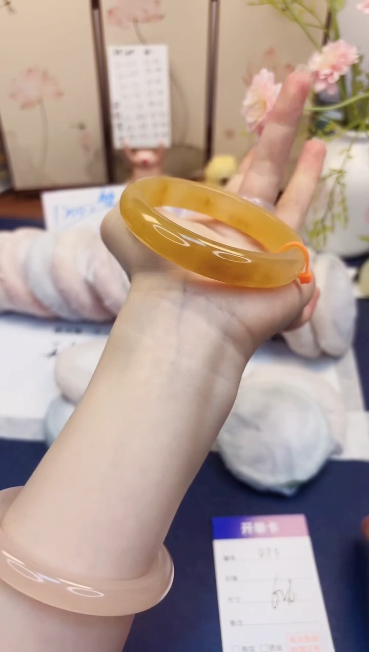 【闪购商品】石英质玉未镶嵌手镯71-财气镯-圈口62