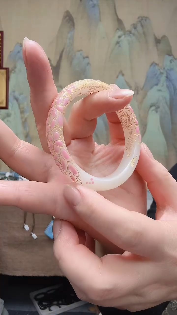 【闪购商品】和田玉手镯未镶嵌55.7