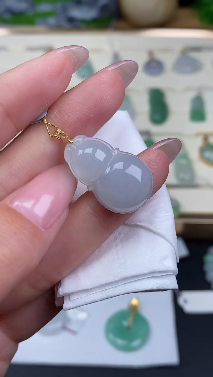 吊坠(不含链)18K金镶嵌翡翠葫芦18K金扣镶嵌@@CMT