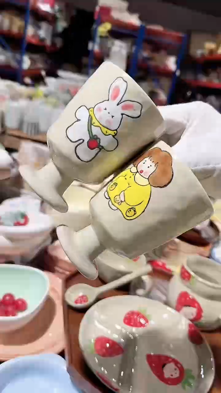 陶瓷2个高脚手握杯微瑕 凑满20元包邮