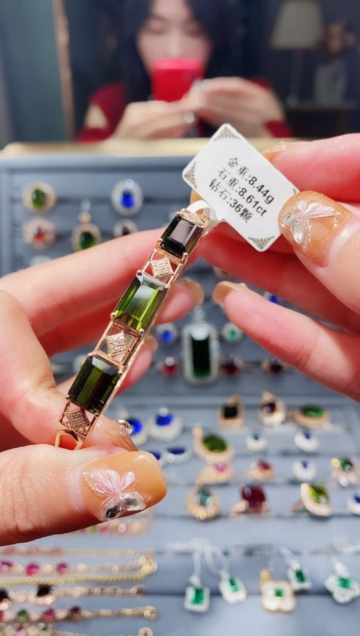 【闪购商品】碧玺手镯18K金镶嵌8.61ct