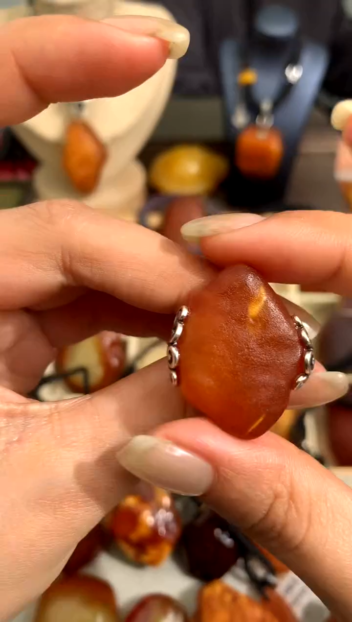 【闪购商品】蜜蜡裸石未镶嵌似玉