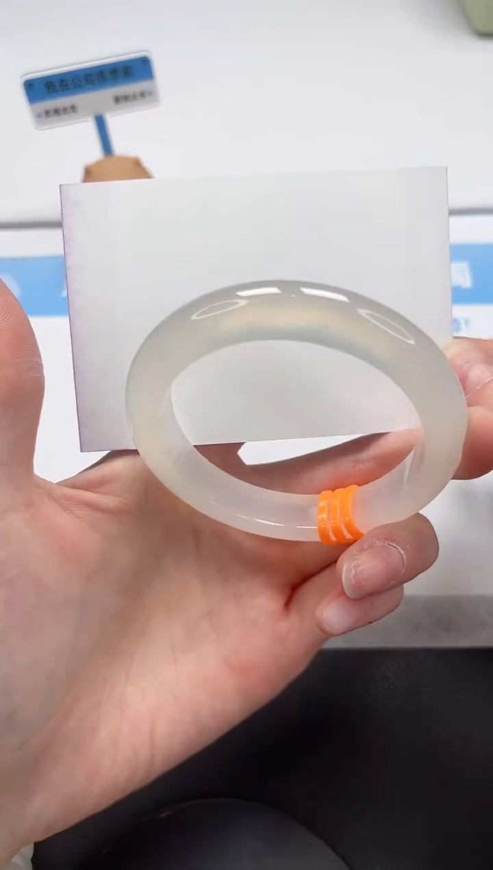 【闪购商品】石英质玉手镯未镶嵌V442-57.8