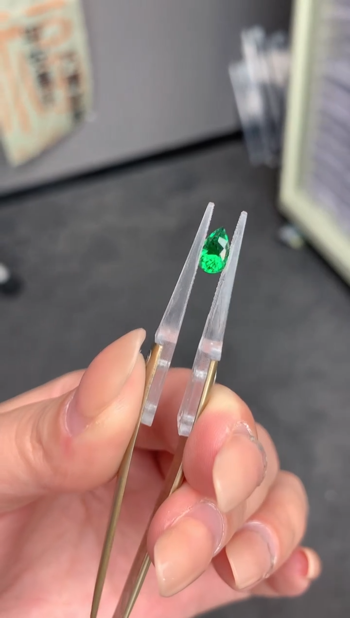 【闪购商品】石榴石（沙弗莱）裸石未镶嵌1ct沙弗莱