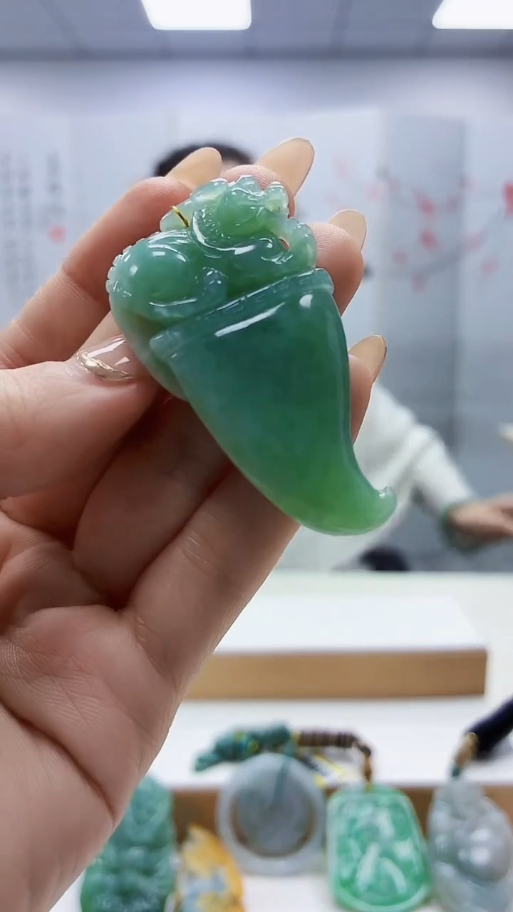 未镶嵌定制翡翠3099ty-毛货挂件84