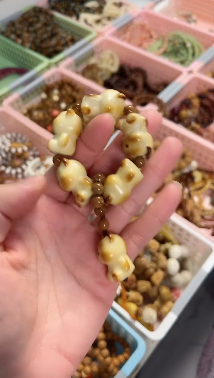 【闪购商品】菩提根/象牙果手串小熊手捻