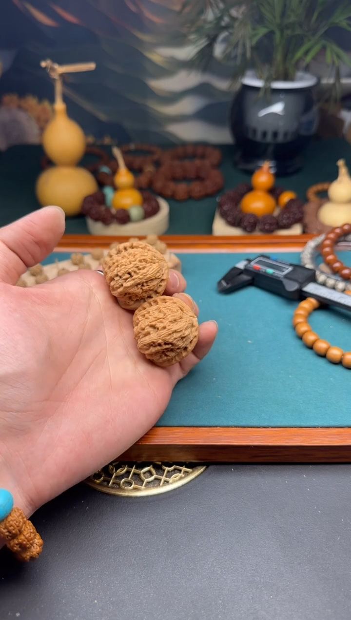 【闪购商品】文玩核桃吊坠白狮子001 无配件