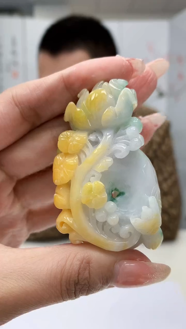 【闪购商品】定制翡翠未镶嵌4812MM-毛货挂件68