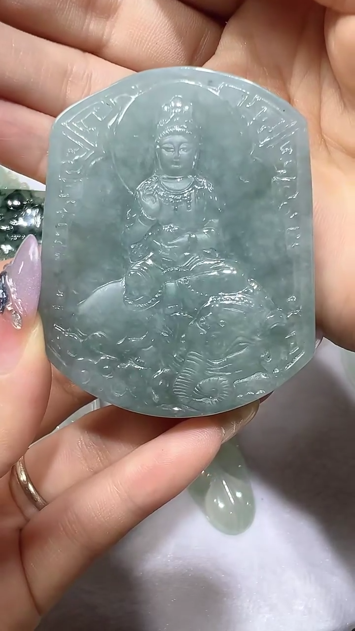 翡翠未镶嵌颈饰曾**上31773176天然翡翠观音带绳多样性发一个