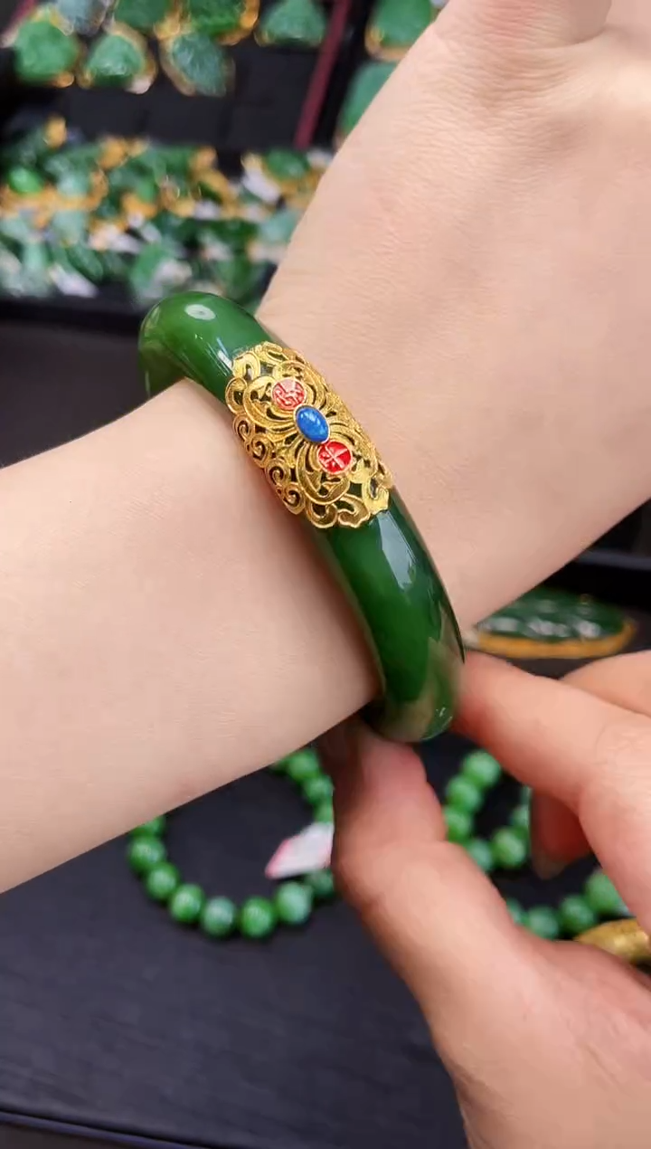 【闪购商品】和田玉手镯18K金镶嵌57多样性发一Z