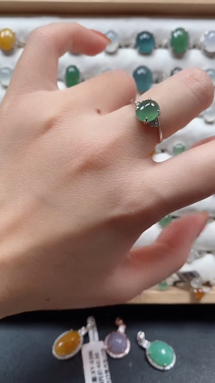 【闪购商品】翡翠戒指银S925镶嵌一物一证一礼盒