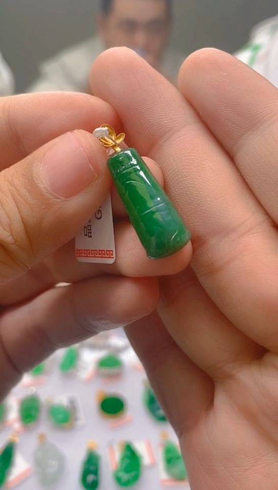 【闪购商品】翡翠颈饰18K金镶嵌新号开播，全场乱卖