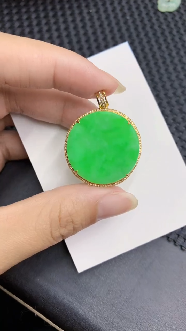 【闪购商品】翡翠颈饰18K金镶嵌            8