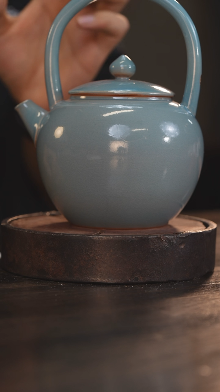 【闪购商品】杯17柴房陶瓷丨蓝色大提梁壶