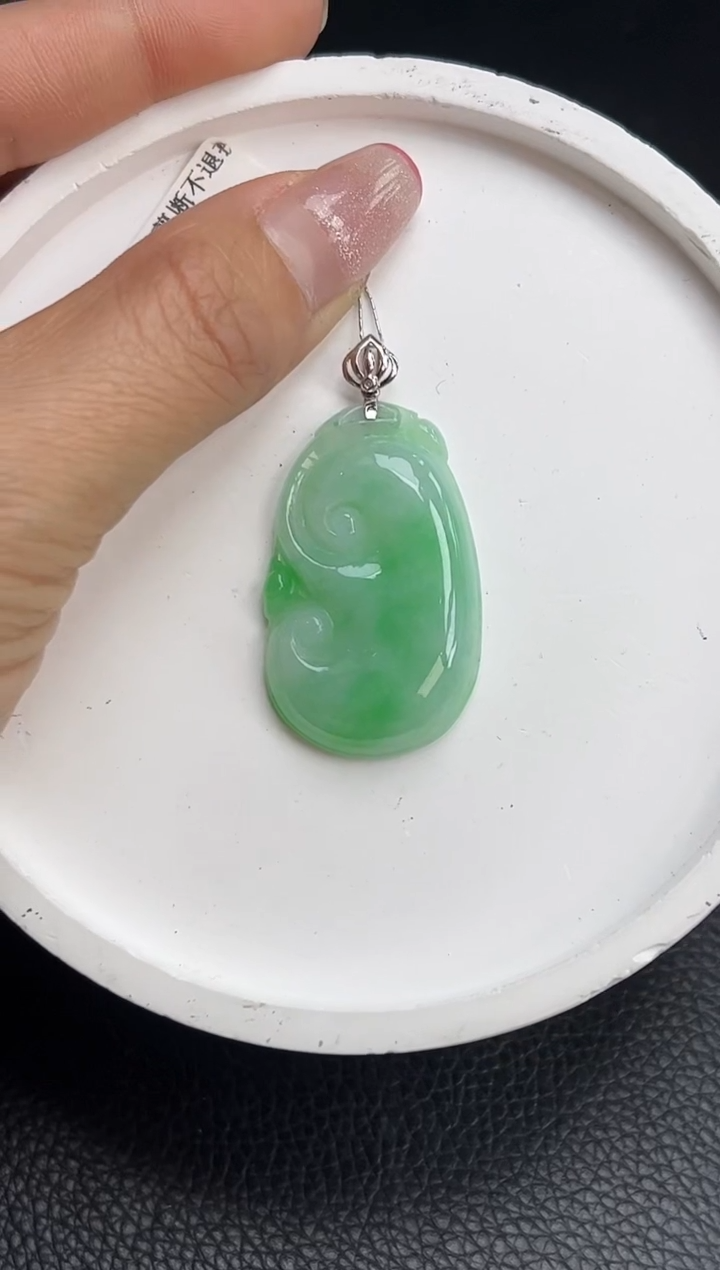 【闪购商品】翡翠颈饰18K金镶嵌YM810-2 如意