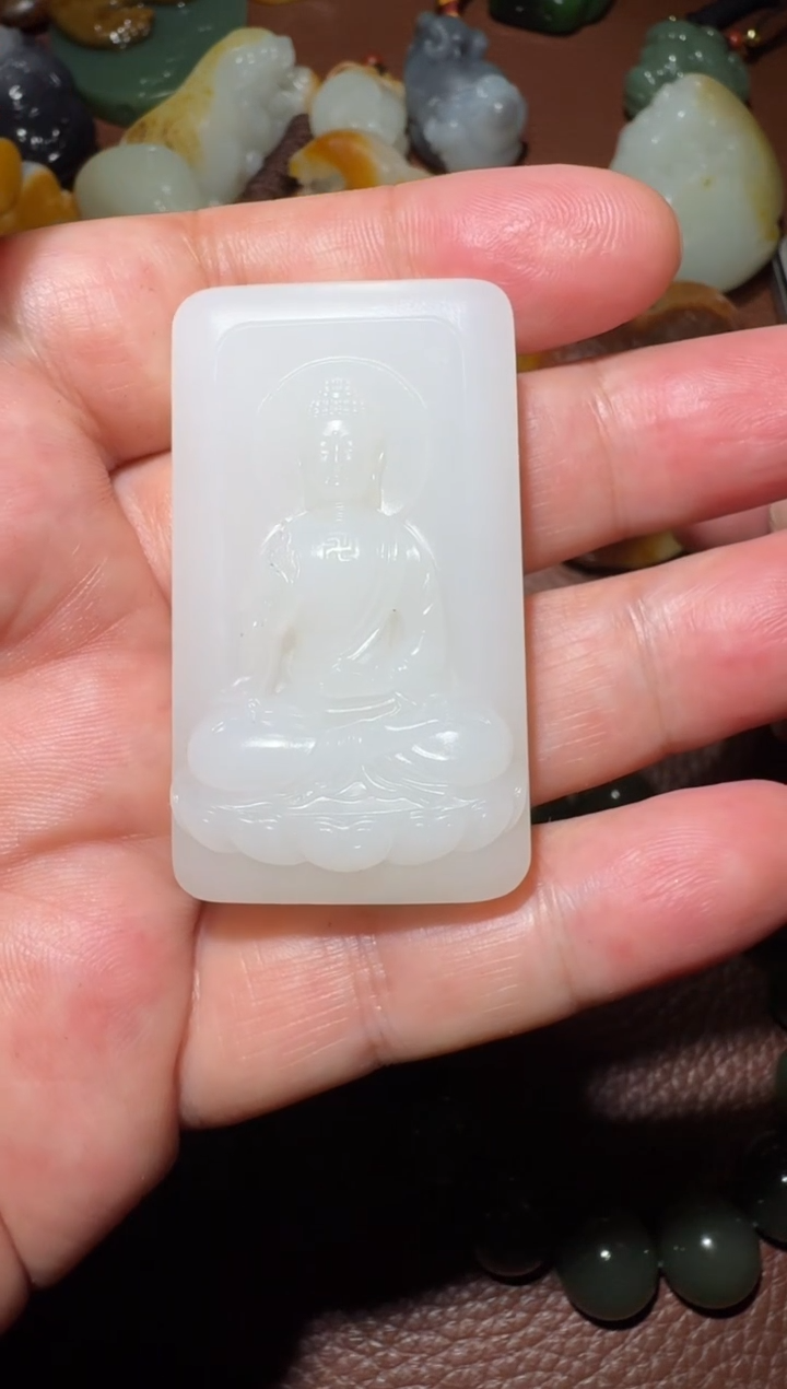 未镶嵌和田玉挂件上****售和田玉