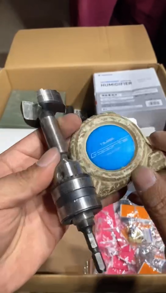 8新中古商品，瑕疵品，不保好坏。545