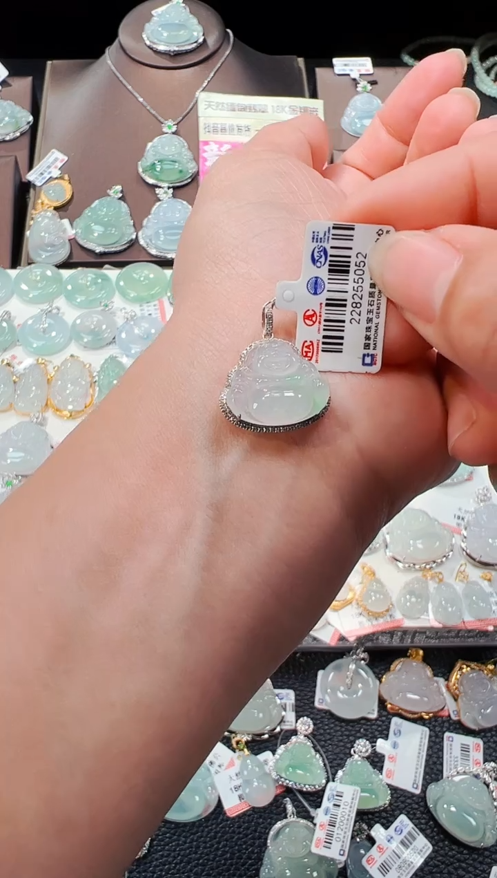 【闪购商品】翡翠吊坠(不含链)18K金镶嵌佛公吊坠052