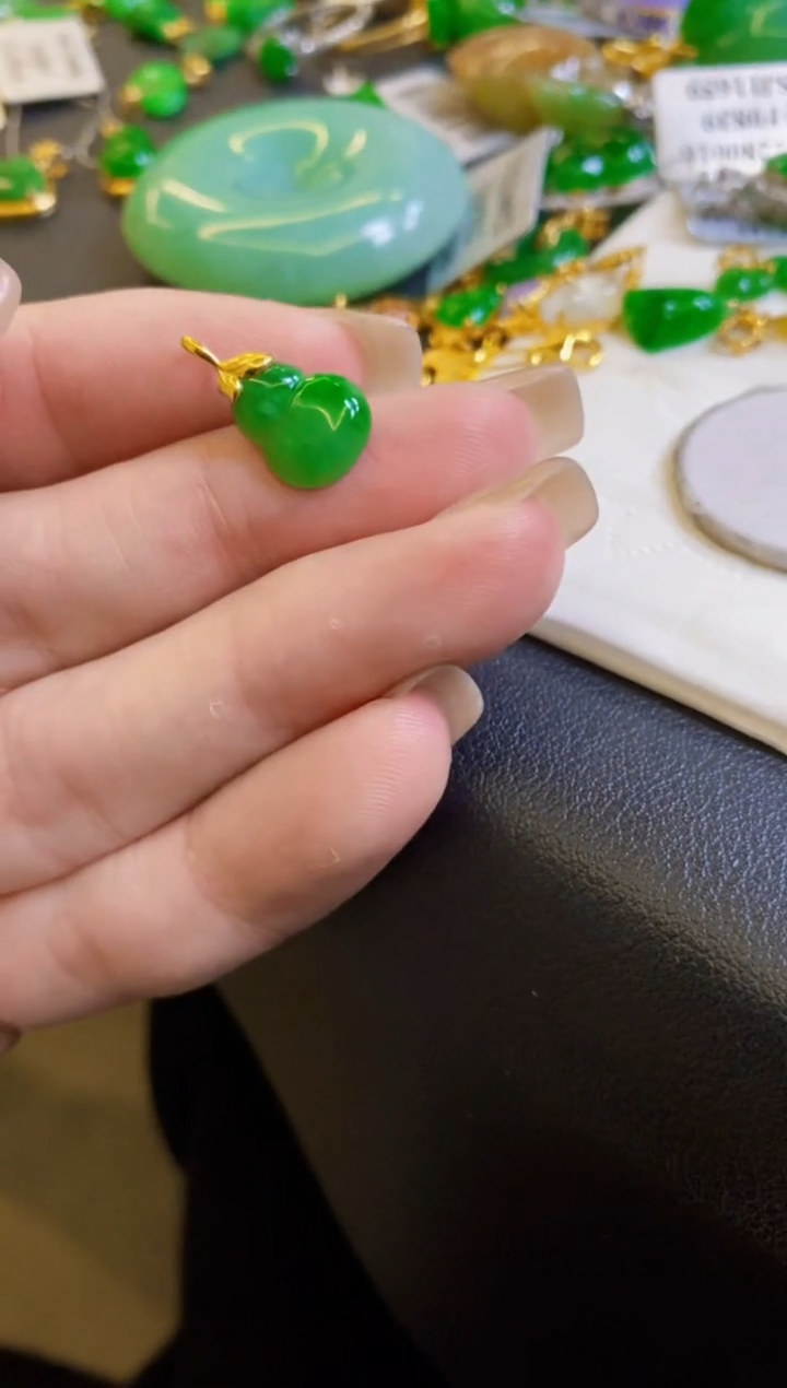 【闪购商品】定制翡翠18K金镶嵌葫芦