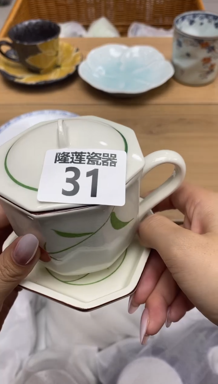 瓷片m**o隆莲全球选好物精选