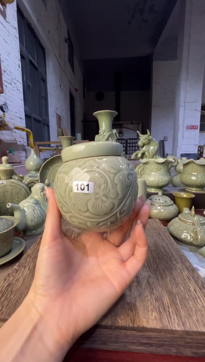 微瑕耀州窑牡丹茶叶罐101