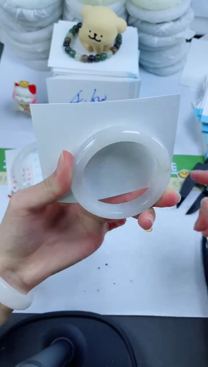 【闪购商品】石英质玉手镯未镶嵌218-51.7