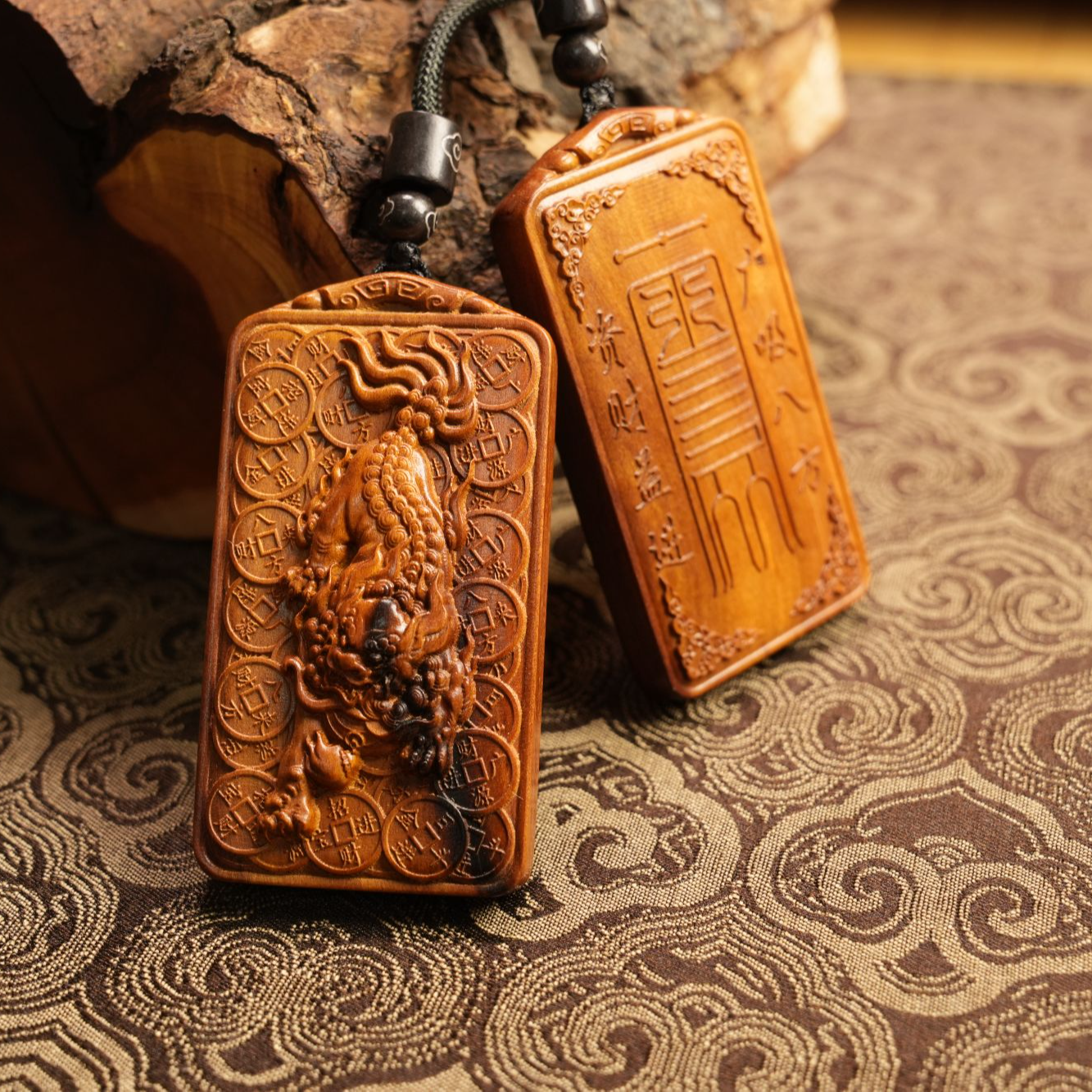 雷枣 貔貅资财益进吊坠牌