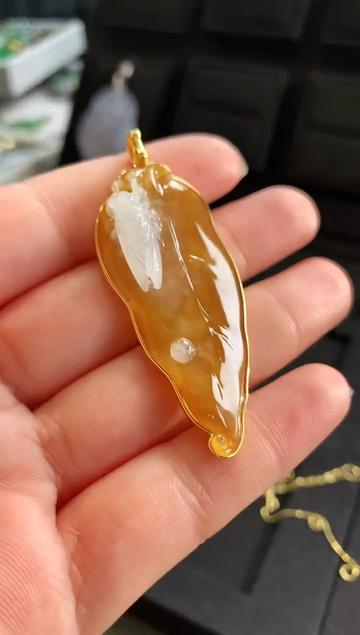 【闪购商品】翡翠吊坠(不含链)18K金镶嵌吊坠