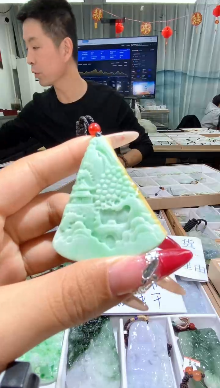 【闪购商品】翡翠颈饰未镶嵌天然缅甸翡翠A货未镶嵌