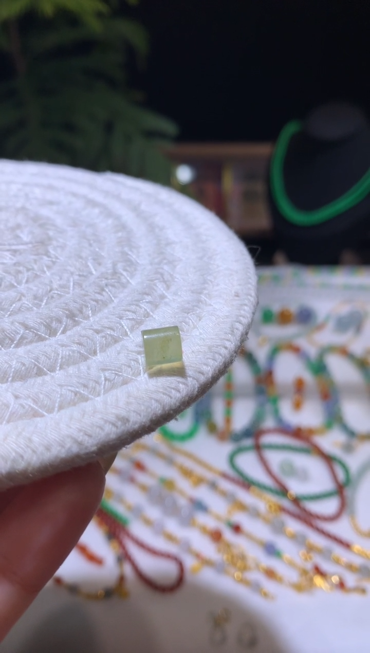 【闪购商品】定制翡翠未镶嵌6.1*6.1珠子980+98