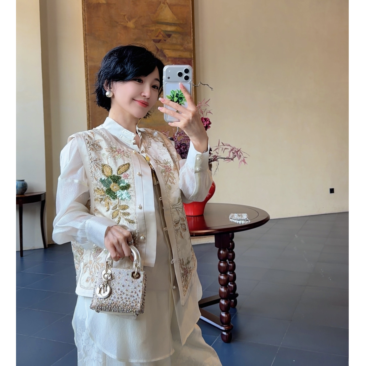 Betty Bairn【温香软玉】国风重工盘线绣提花气质感马甲25B-BW5299