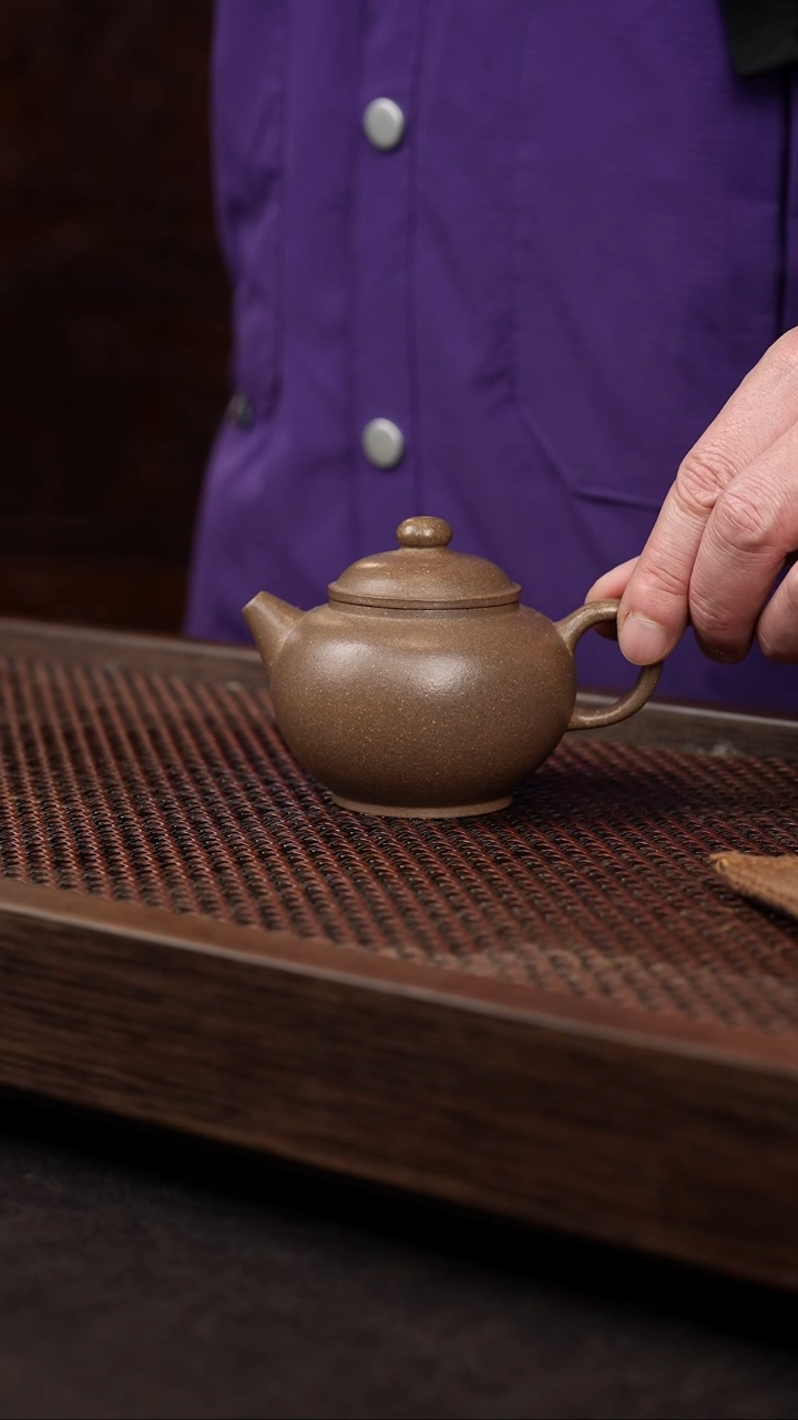 【闪购商品】紫砂茶壶芝麻绿巨轮珠