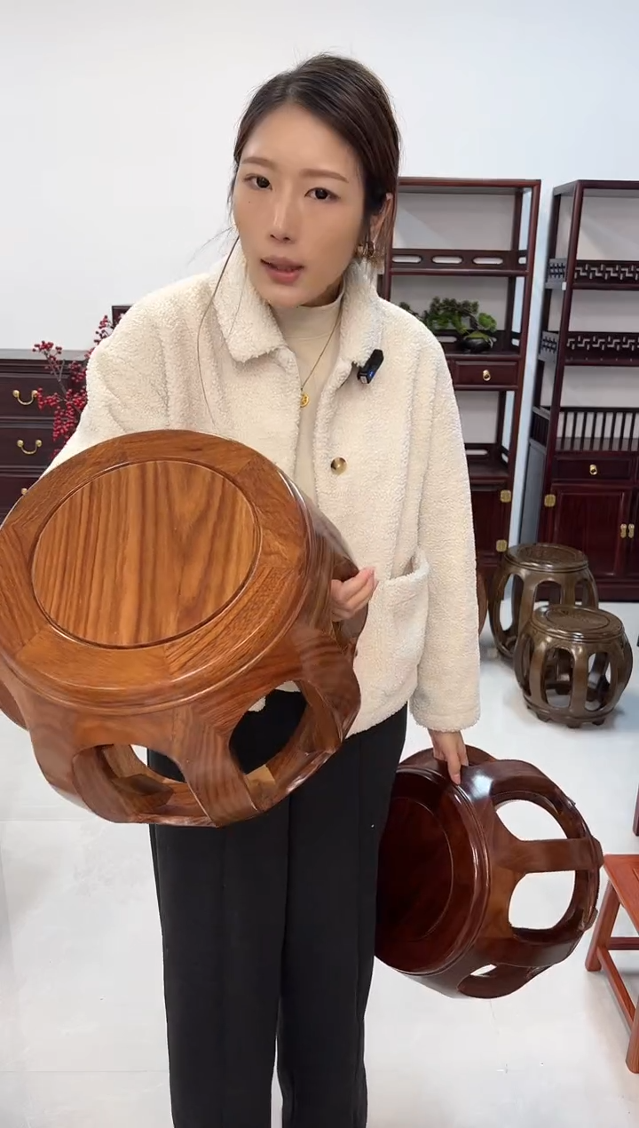 花梨木类家具一对亚花梨小号原木色鼓凳