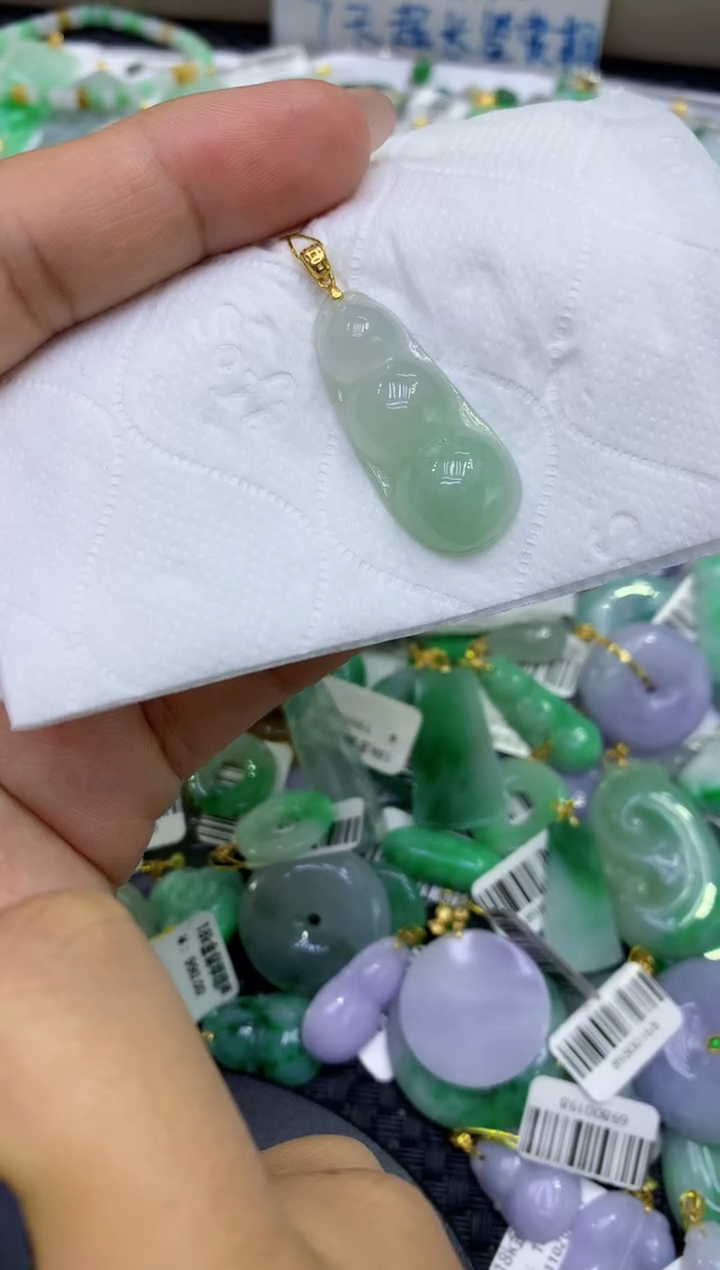 颈饰未镶嵌翡翠天然缅甸A货翡翠