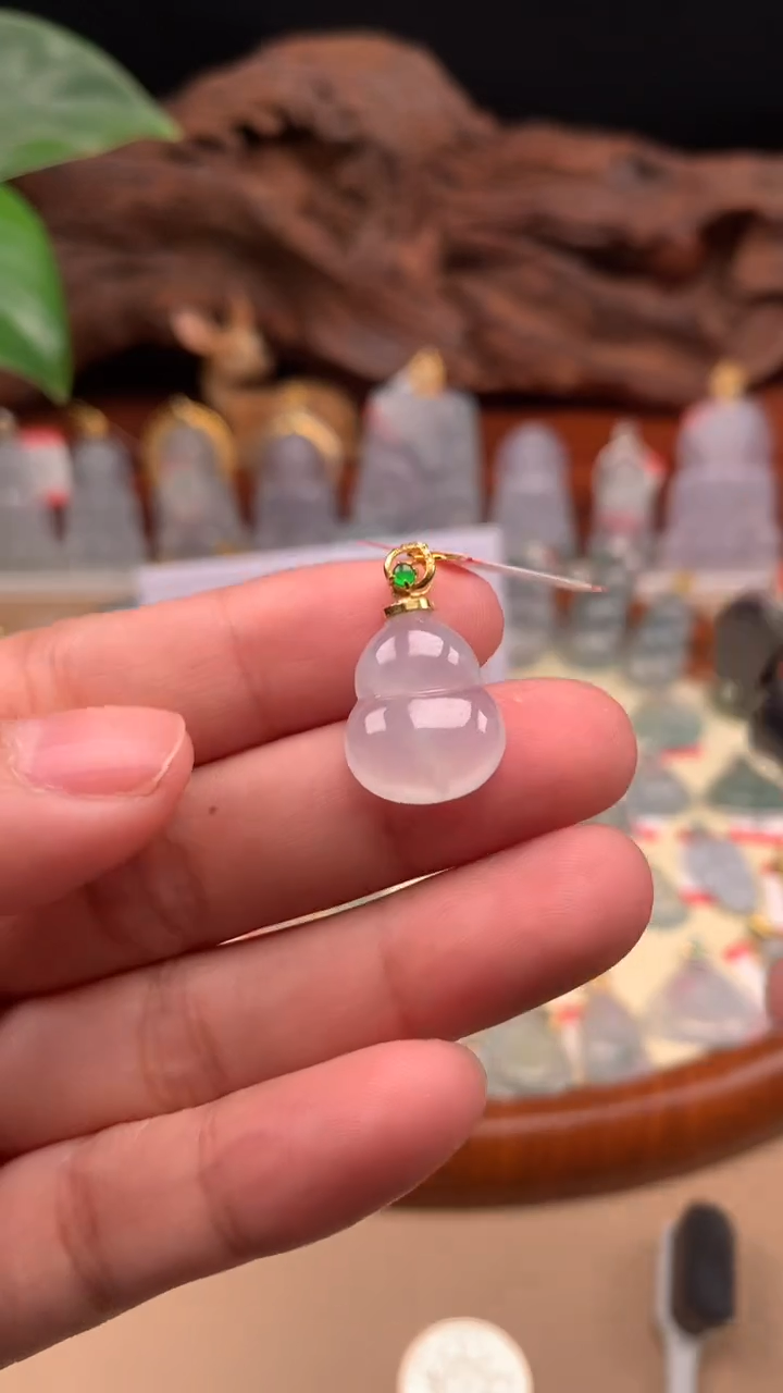 【闪购商品】翡翠吊坠(不含链)18K金镶嵌葫芦