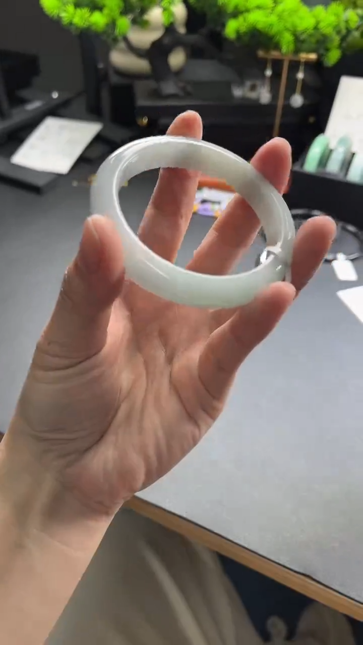 【闪购商品】翡翠手镯未镶嵌正圈