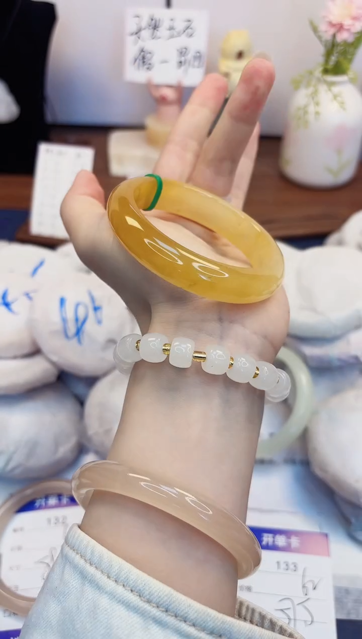 【闪购商品】石英质玉手镯未镶嵌133-财气镯-圈口57