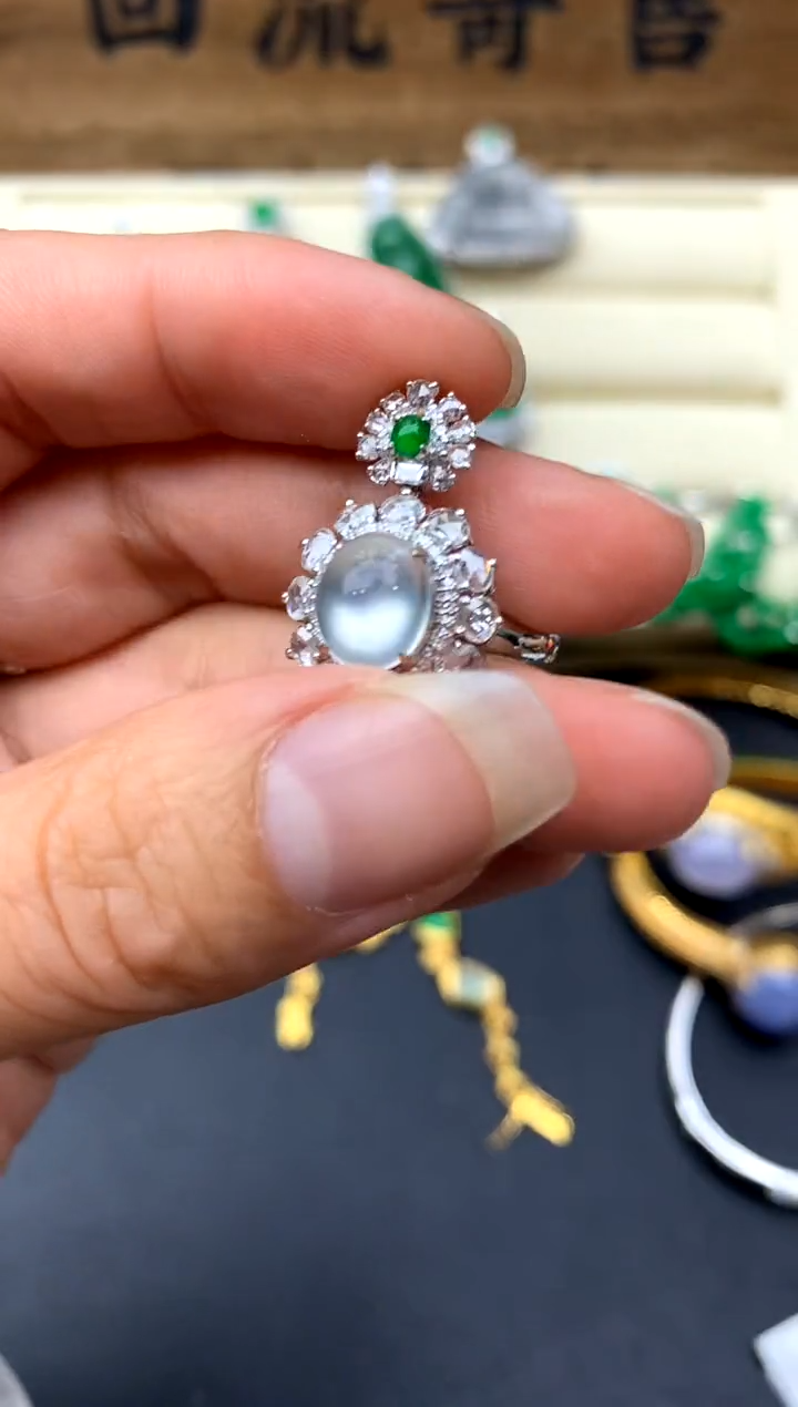 【闪购商品】翡翠戒指18K金镶嵌545-中国好珍宝