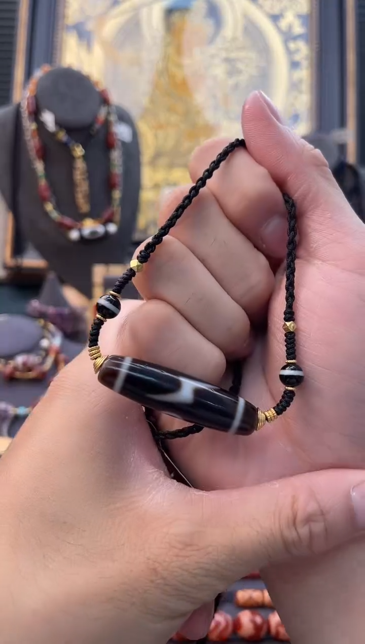 未镶嵌颈饰玛瑙/玉髓上肯黑白五眼闪电锁骨链