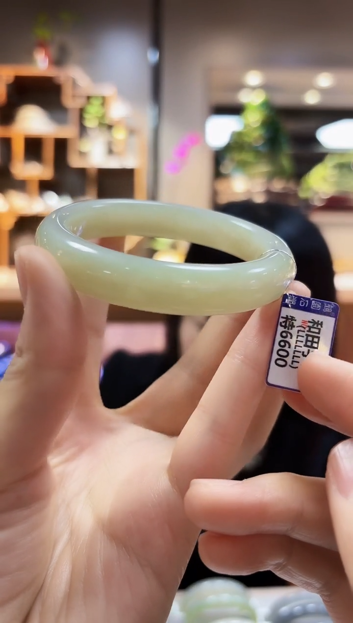 【闪购商品】和田玉58未镶嵌手镯