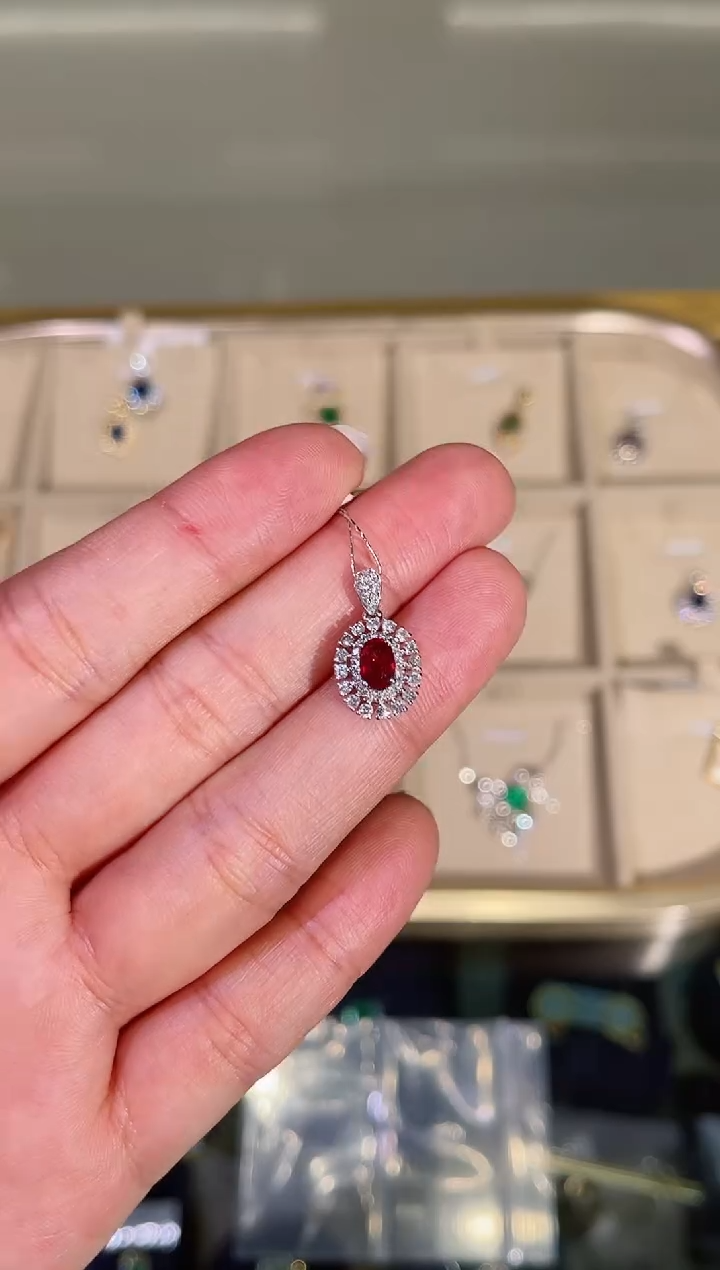 【闪购商品】红宝石吊坠(不含链)18K金镶嵌红宝石吊坠