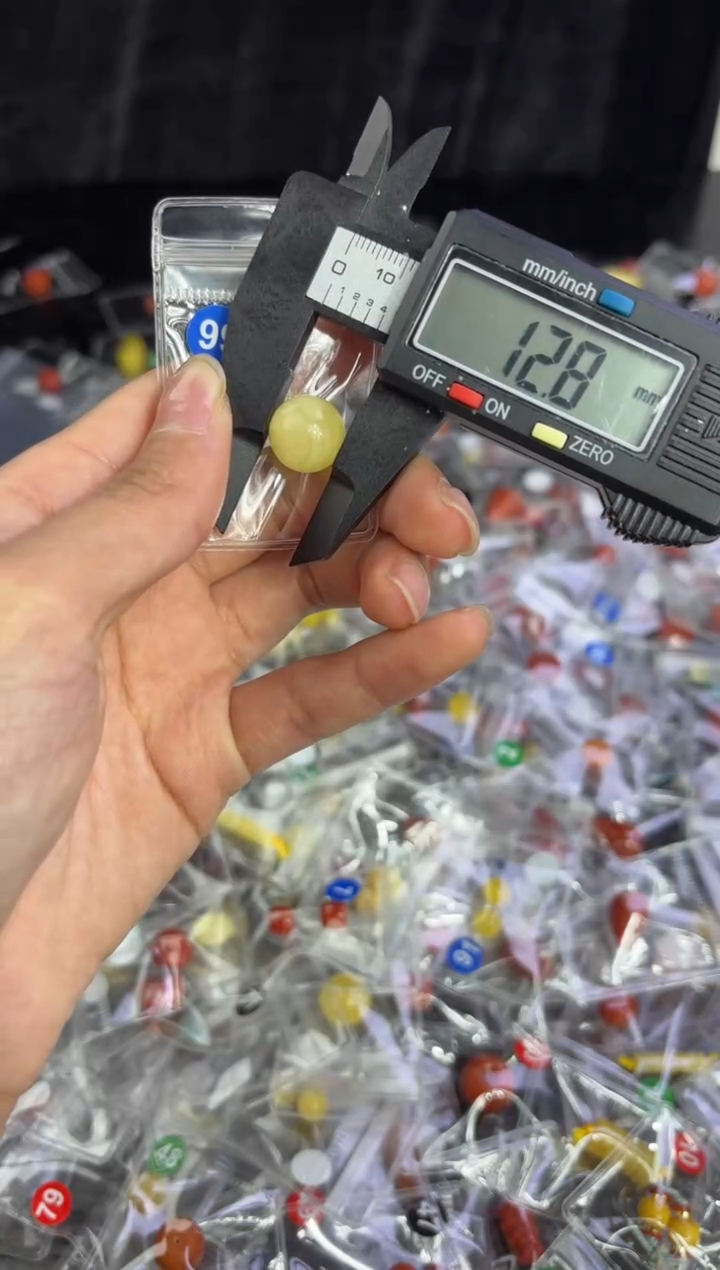 未镶嵌1南红玛瑙多样性发货