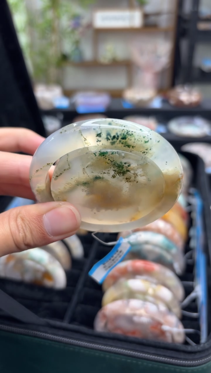 【闪购商品】石英质玉手镯未镶嵌C55(57圈赠送镯心)