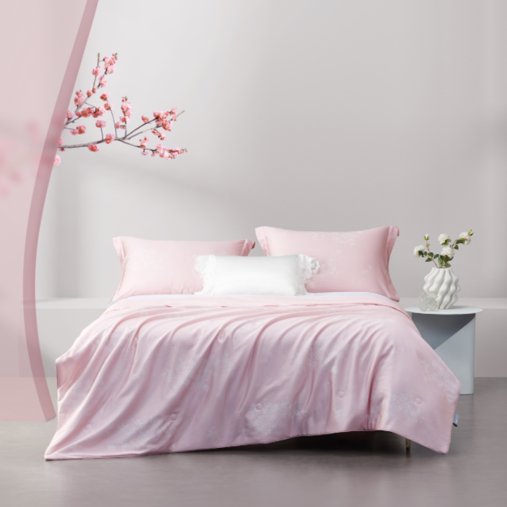 天丝棉印花塔黄水洗夏被：常安宁