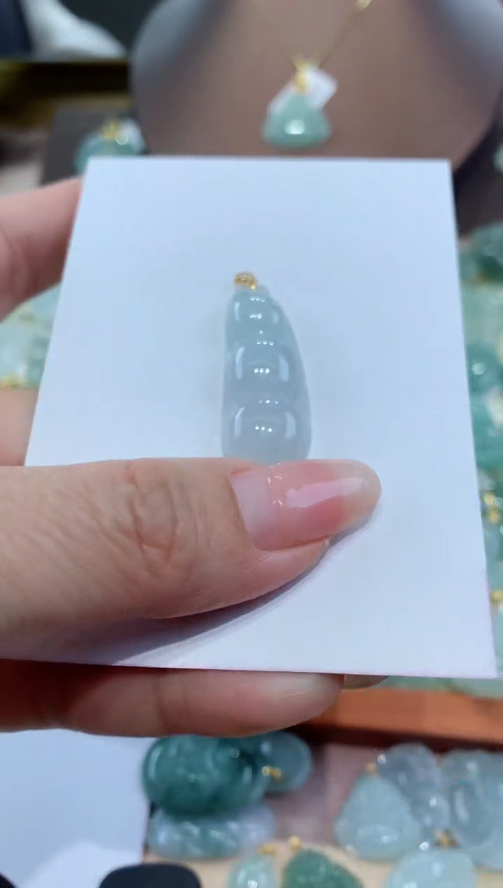 【闪购商品】翡翠颈饰18K金镶嵌天然翡翠A货挂件