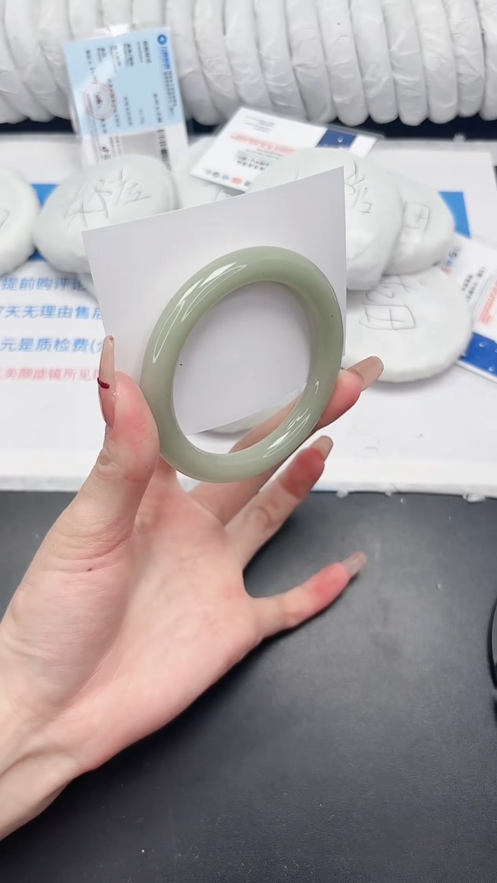 未镶嵌手镯石英质玉57*-58DY