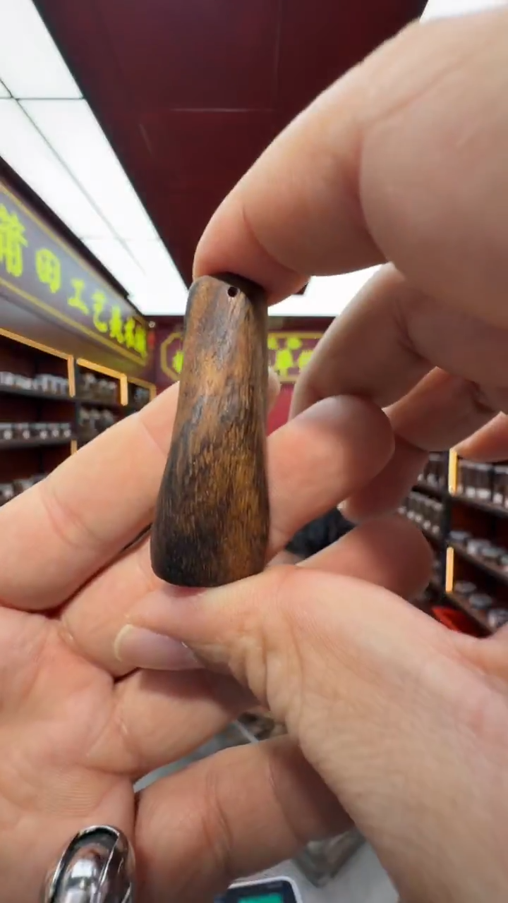 沉香吊坠多样性发一